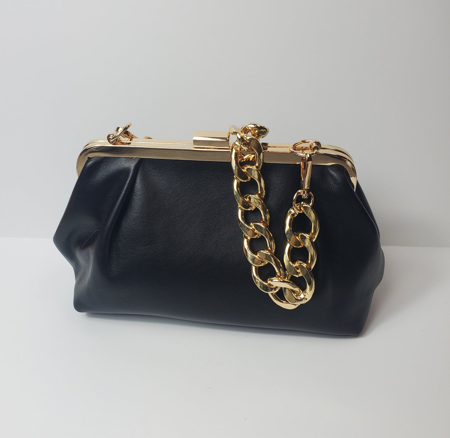 MOOD TIMELESS BLACK PURSE